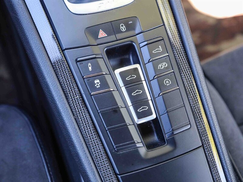 Used 2019 Porsche 911 Carrera GTS RWD image 32