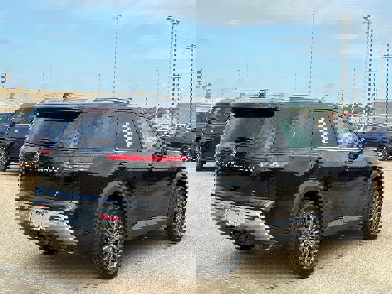 New 2025 Nissan Pathfinder SL w/ SL Premium Package image 6
