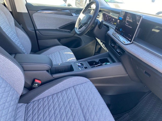 New 2026 Volkswagen Tiguan S AWD/4WD image 11