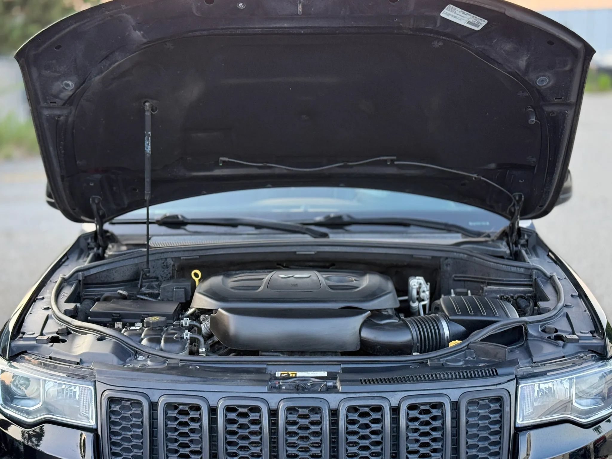 Used 2017 Jeep Grand Cherokee Laredo w/ Quick Order Package 23E AWD/4WD image 28