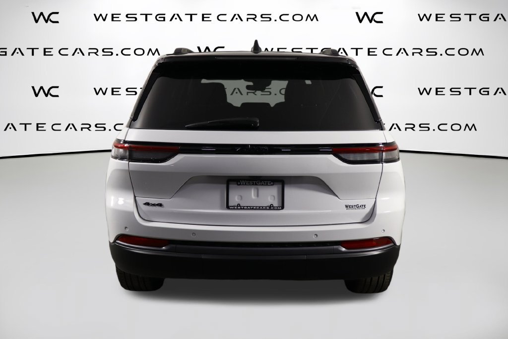 Used 2026 Jeep Grand Cherokee Limited w/ Limited Altitude Package AWD/4WD image 4