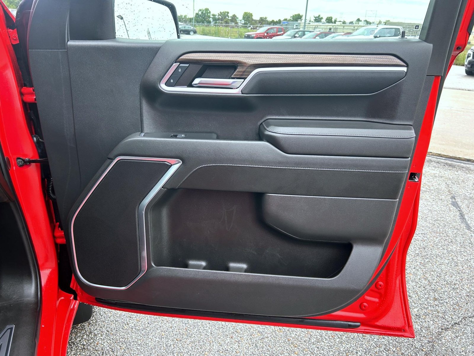 Certified 2024 Chevrolet Silverado 1500 LT AWD/4WD image 16