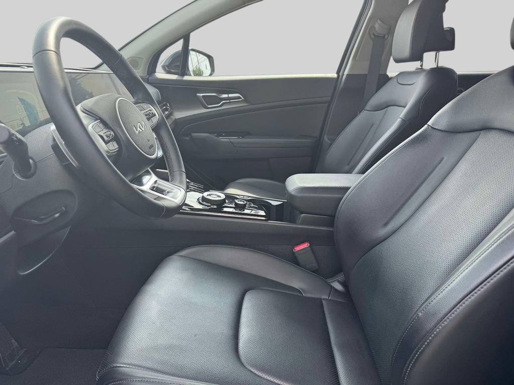 Used 2025 Kia Sportage EX AWD/4WD image 13