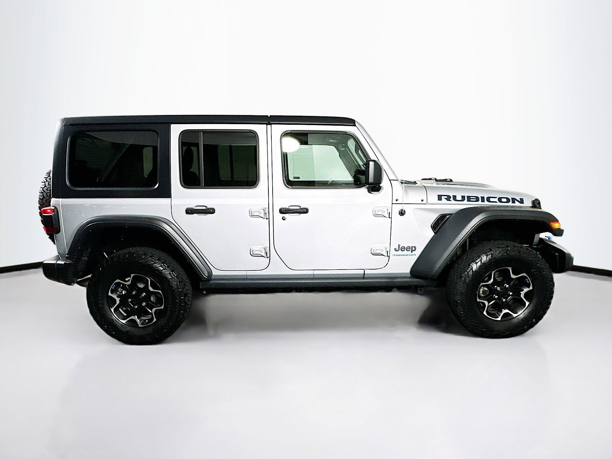 Used 2023 Jeep Wrangler Unlimited Rubicon 4xe w/ Safety Group image 10