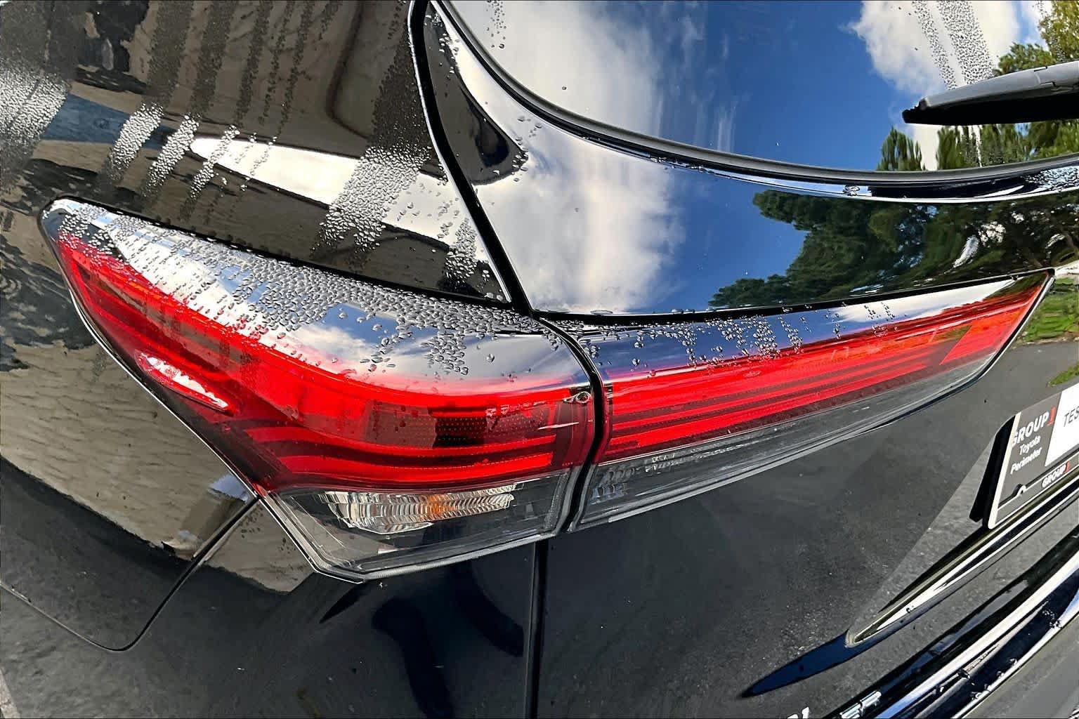 Used 2023 Toyota Highlander XLE FWD image 29