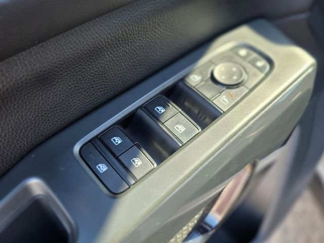 Used 2023 Nissan Pathfinder S image 19