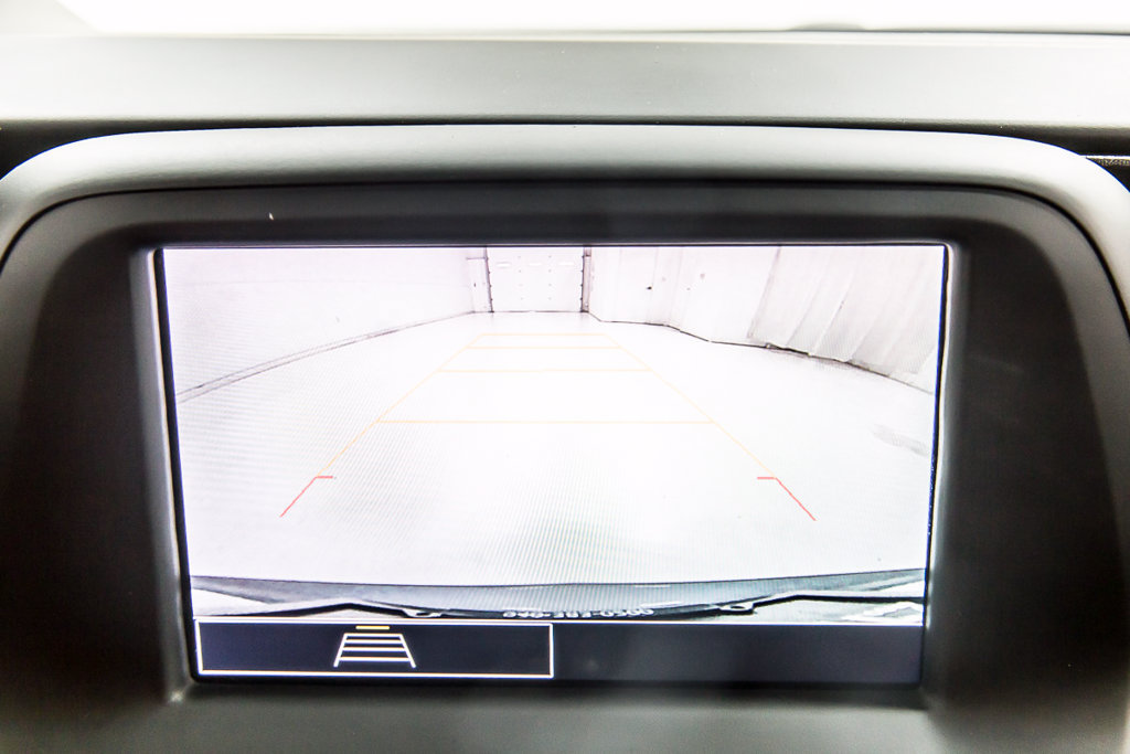 Used 2021 Chevrolet Camaro LT RWD image 17