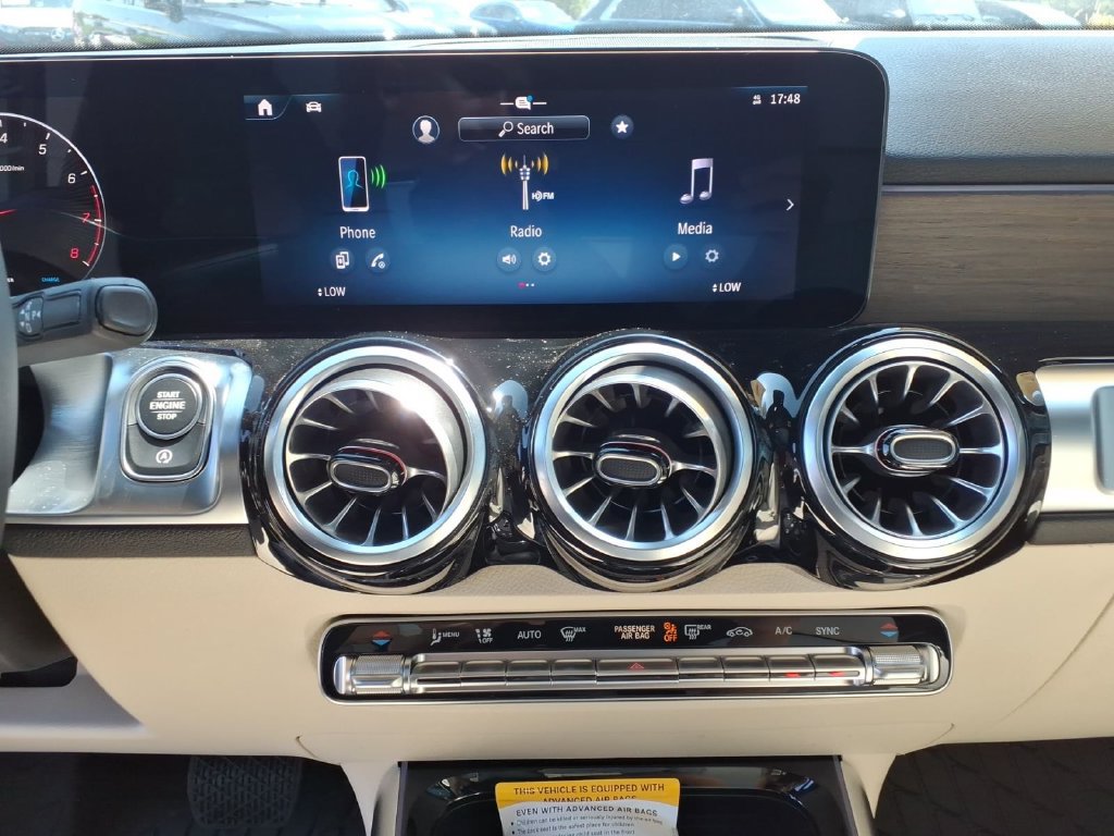 New 2026 Mercedes-Benz GLB 250 4MATIC image 22
