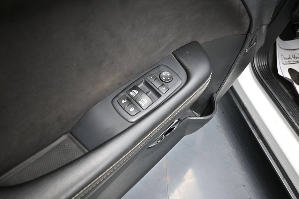 Used 2016 Dodge Challenger SRT Hellcat RWD image 11
