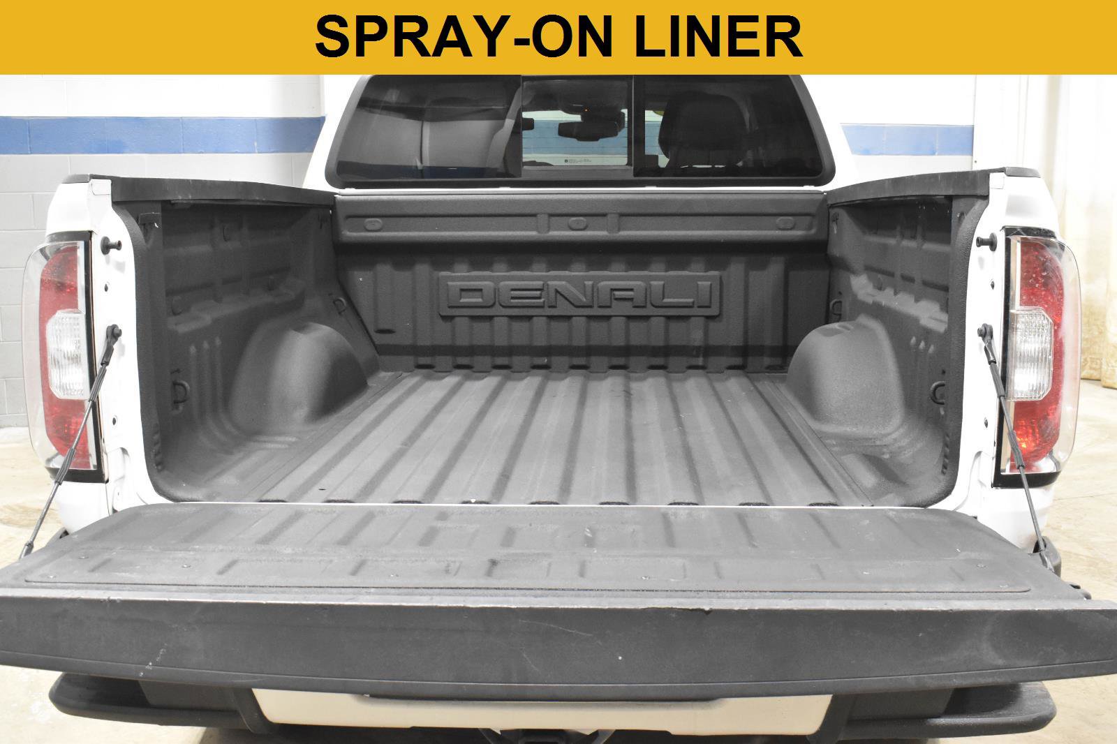 Used 2022 GMC Canyon Denali image 6