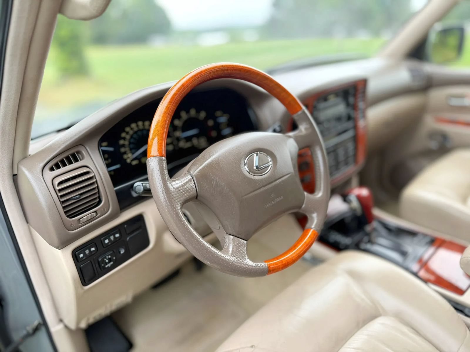 Used 2001 Lexus LX 470 4WD image 77
