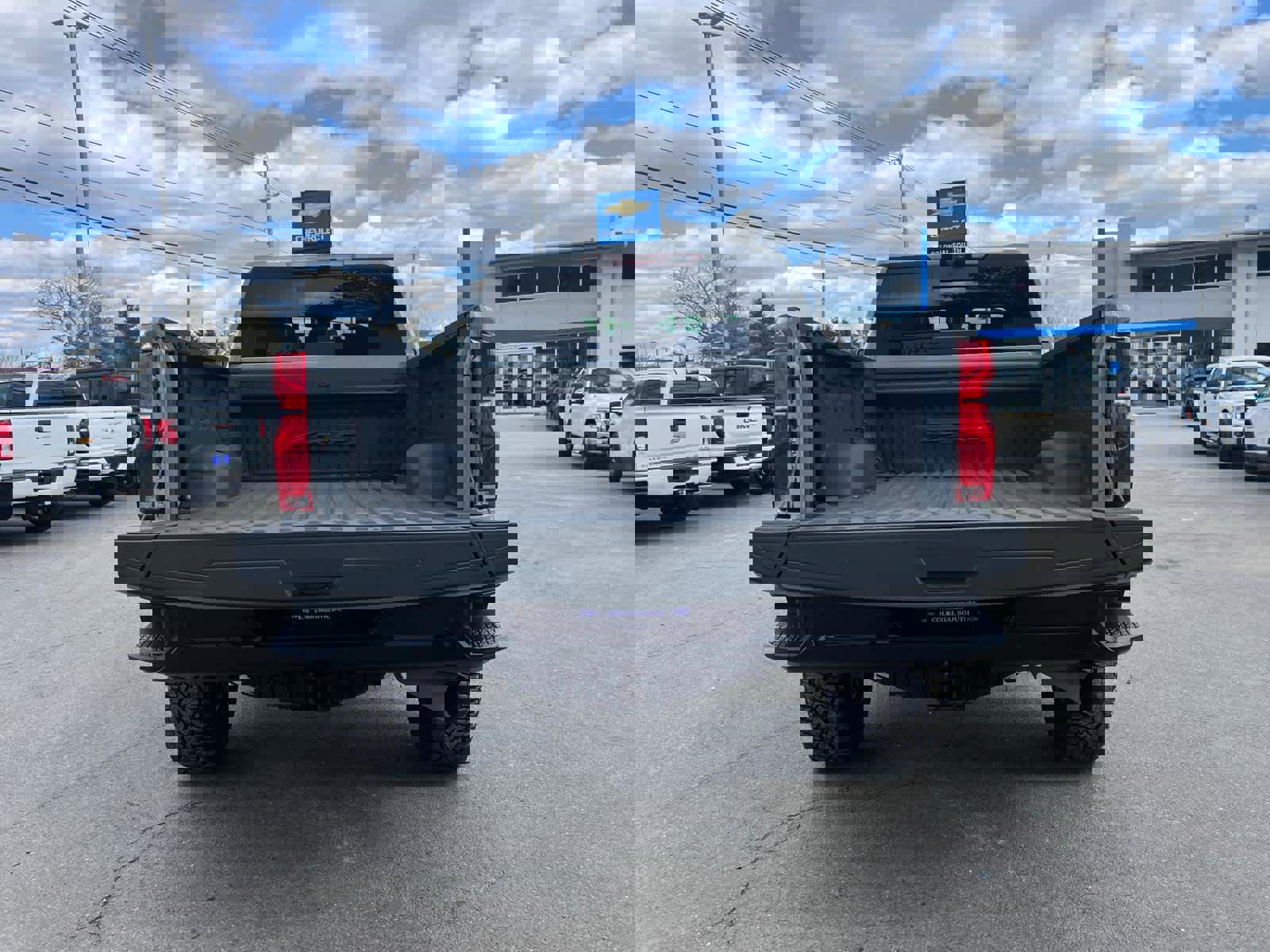 Certified 2024 Chevrolet Silverado 2500 ZR2 w/ Technology Package image 41