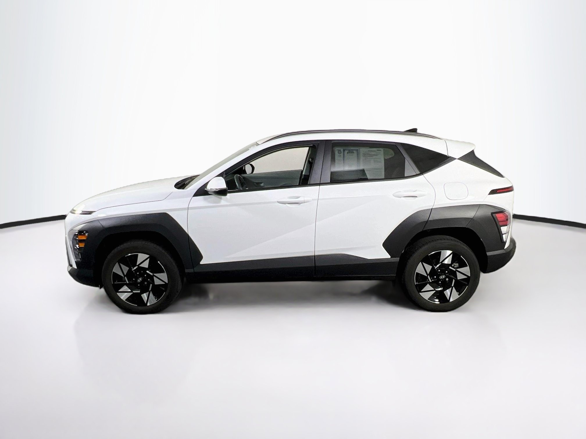 Used 2024 Hyundai Kona SEL w/ Convenience Package AWD/4WD image 8