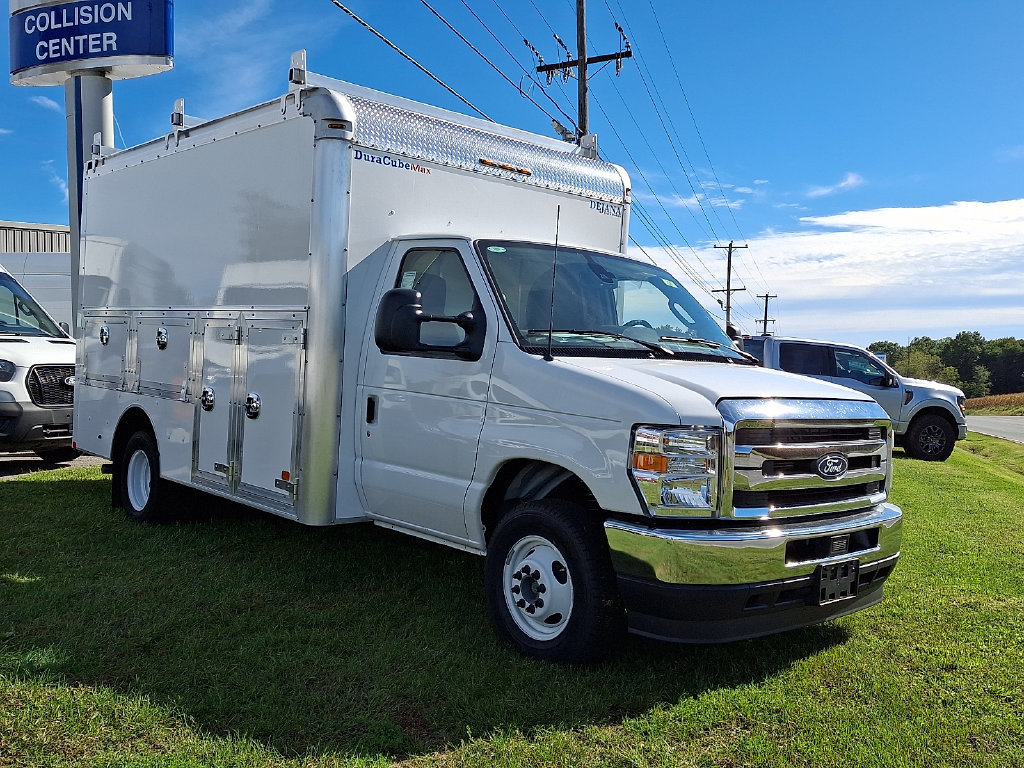 New 2027 Ford E-350 and Econoline 350 Super Duty w/ Power Equipment Group RWD image 1