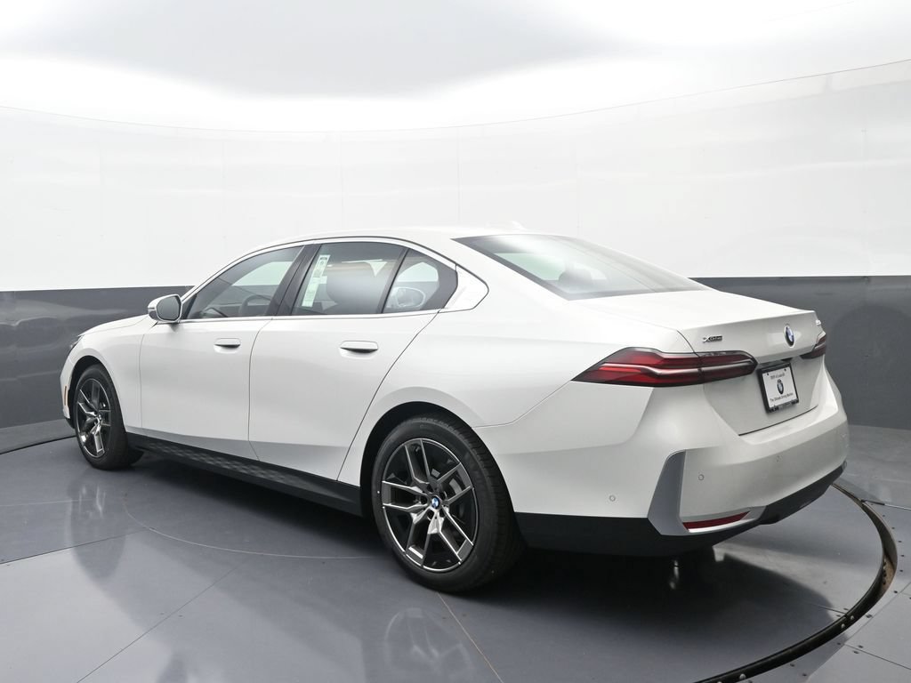 New 2027 BMW 530i xDrive w/ Premium Package AWD/4WD image 5