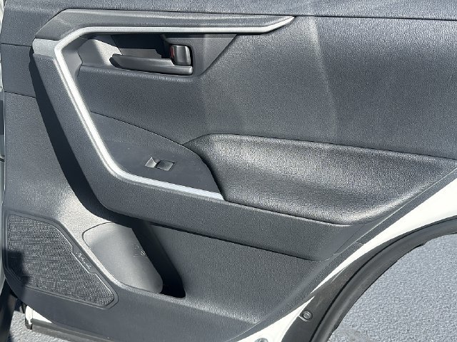 Certified 2025 Toyota RAV4 LE FWD image 15