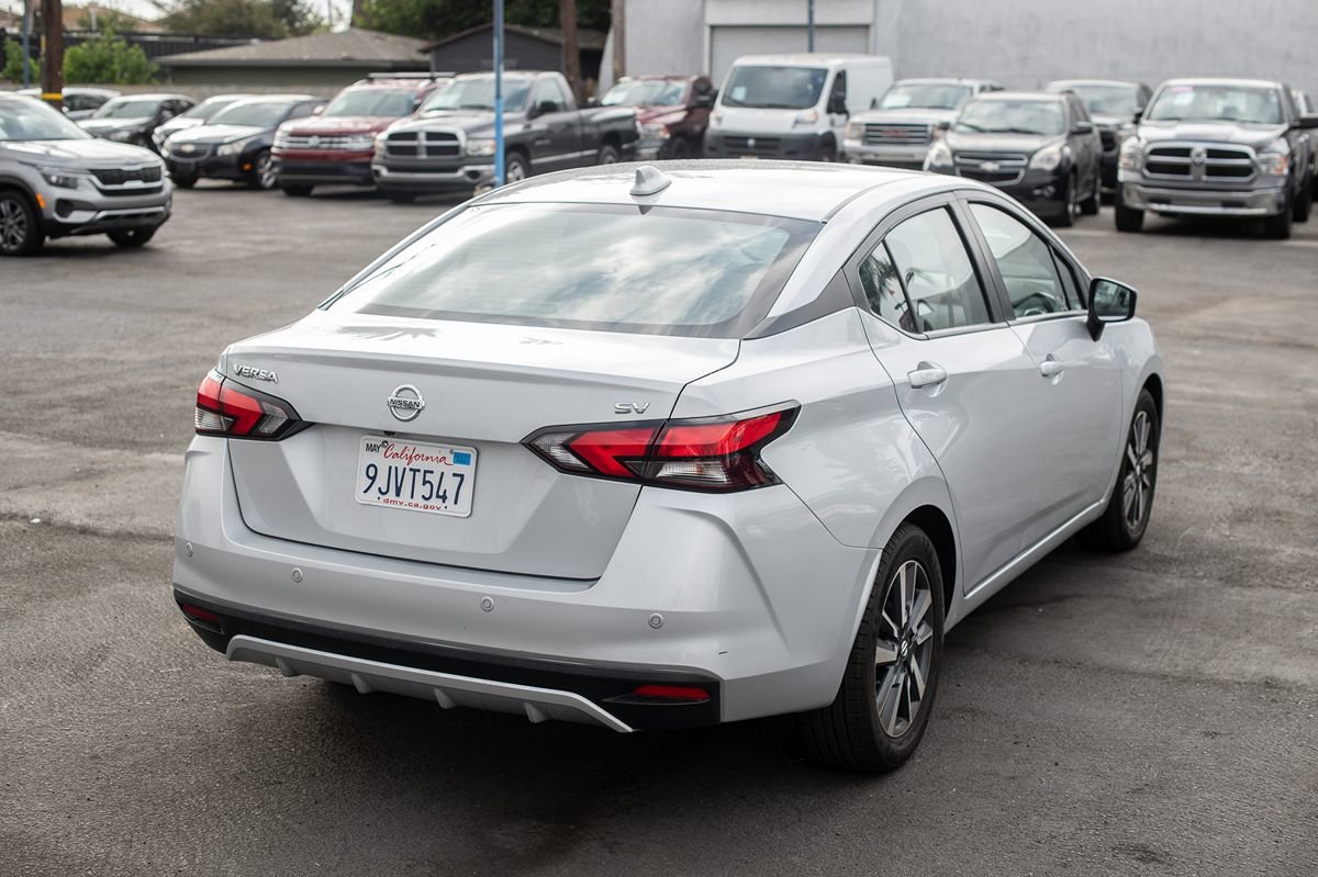 Used 2021 Nissan Versa SV image 8