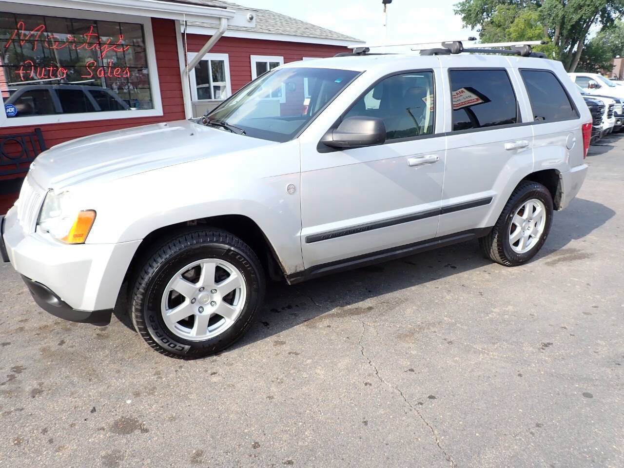 Used 2008 Jeep Grand Cherokee Laredo AWD/4WD image 3