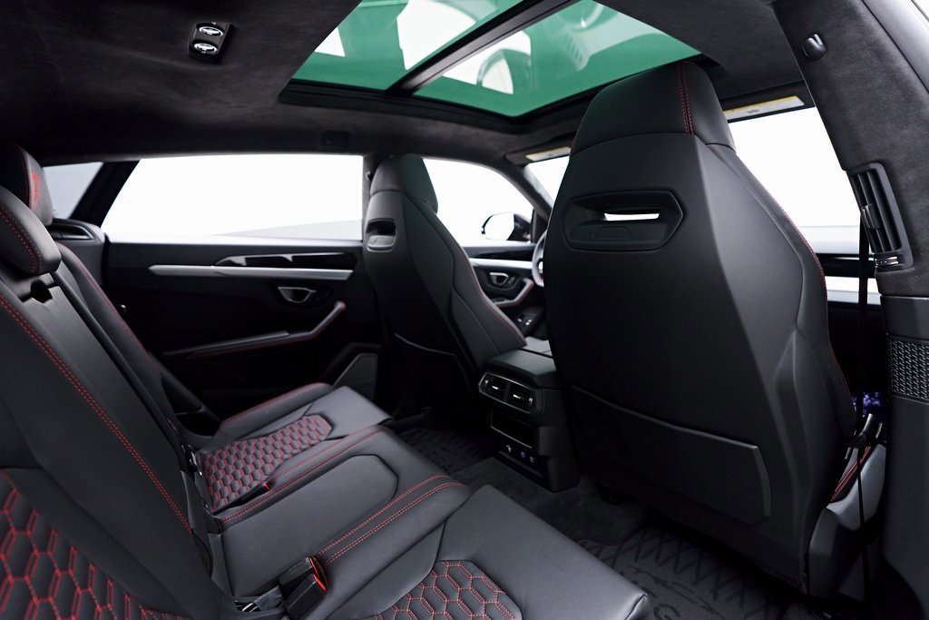 Used 2022 Lamborghini Urus image 45