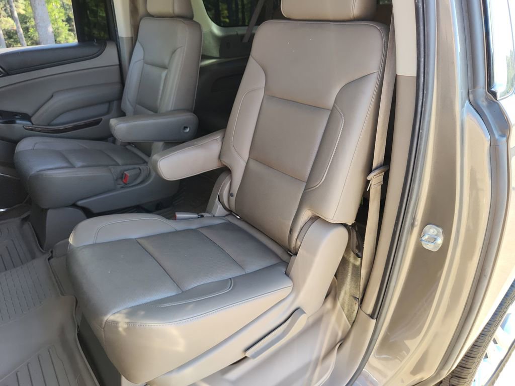 Used 2016 GMC Yukon XL SLT w/ Premium Edition image 28