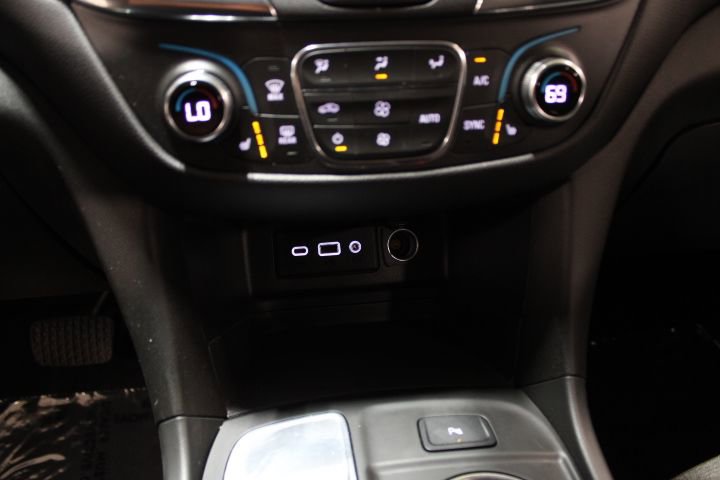 Used 2022 Chevrolet Equinox LT image 31