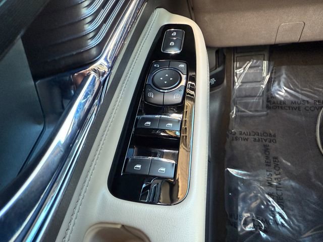 Used 2022 Lincoln Corsair AWD w/ Premium Package image 17