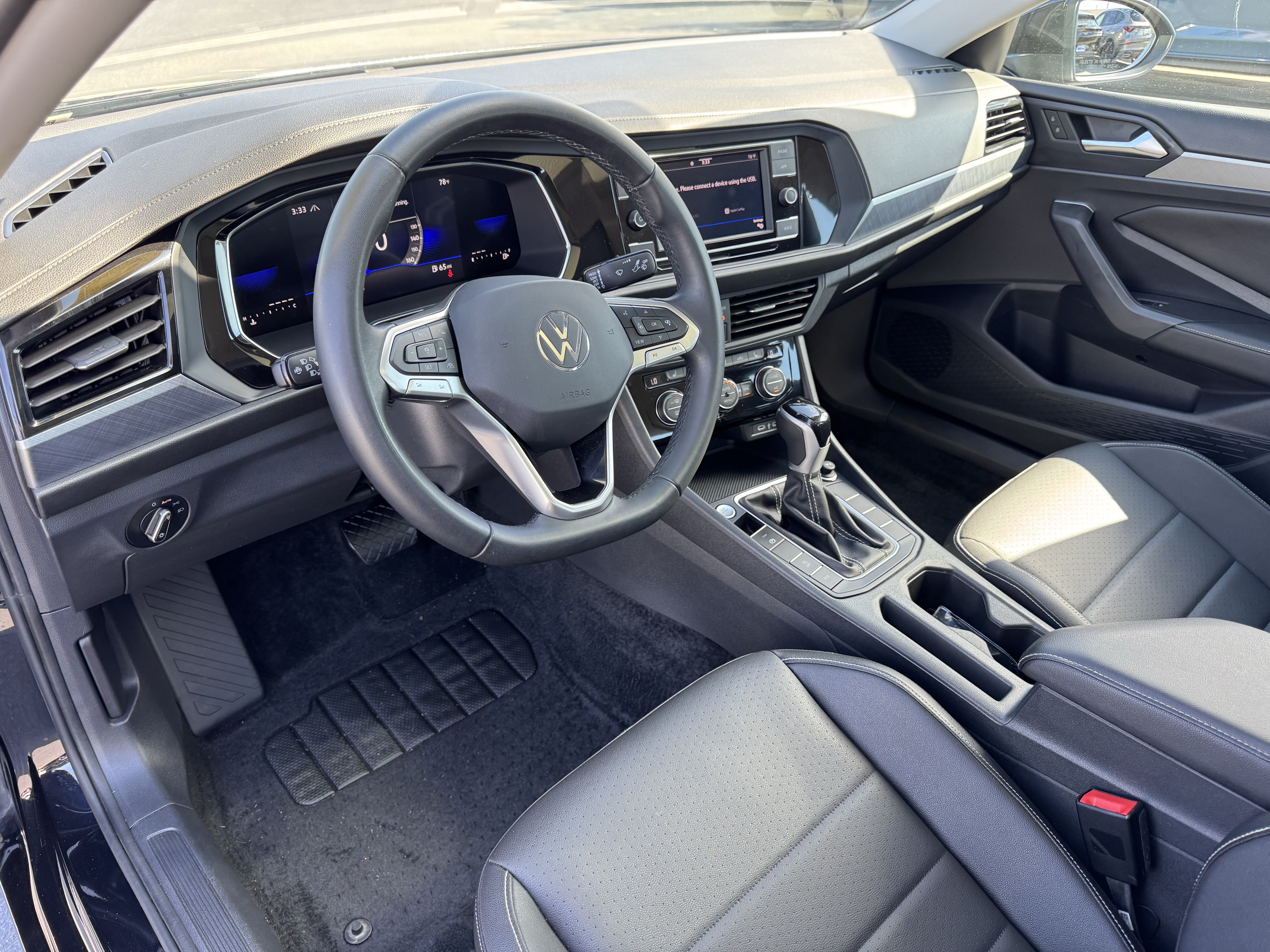 Certified 2024 Volkswagen Jetta SE FWD image 14
