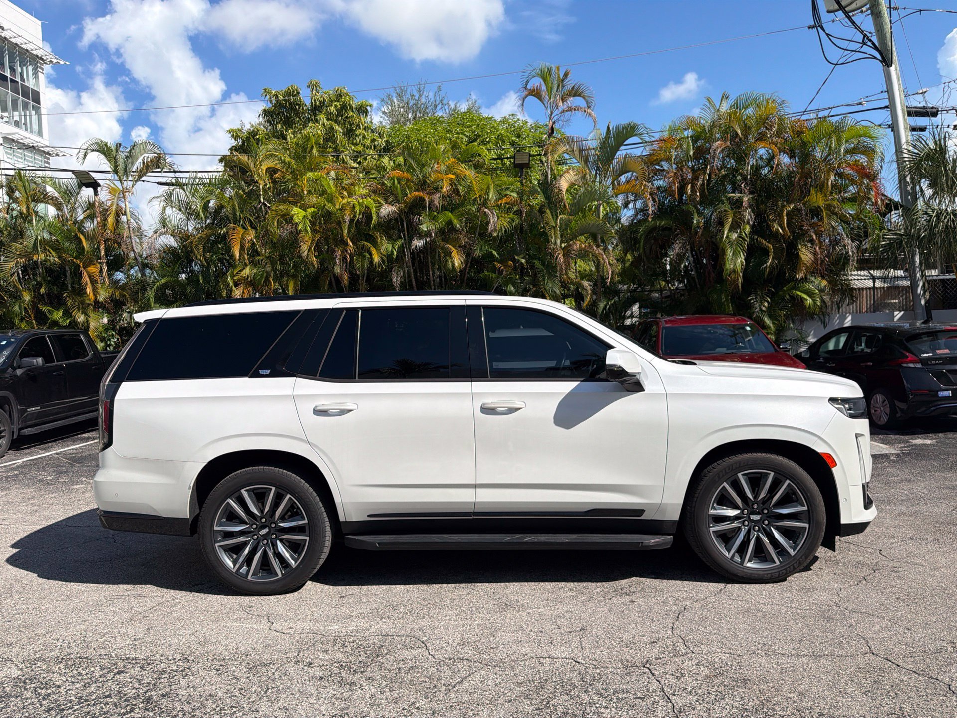 Used 2021 Cadillac Escalade Sport w/ Driver Assist Tech Package AWD/4WD image 4