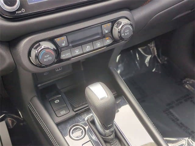 Used 2023 Nissan Kicks SR w/ SR Premium Package image 14