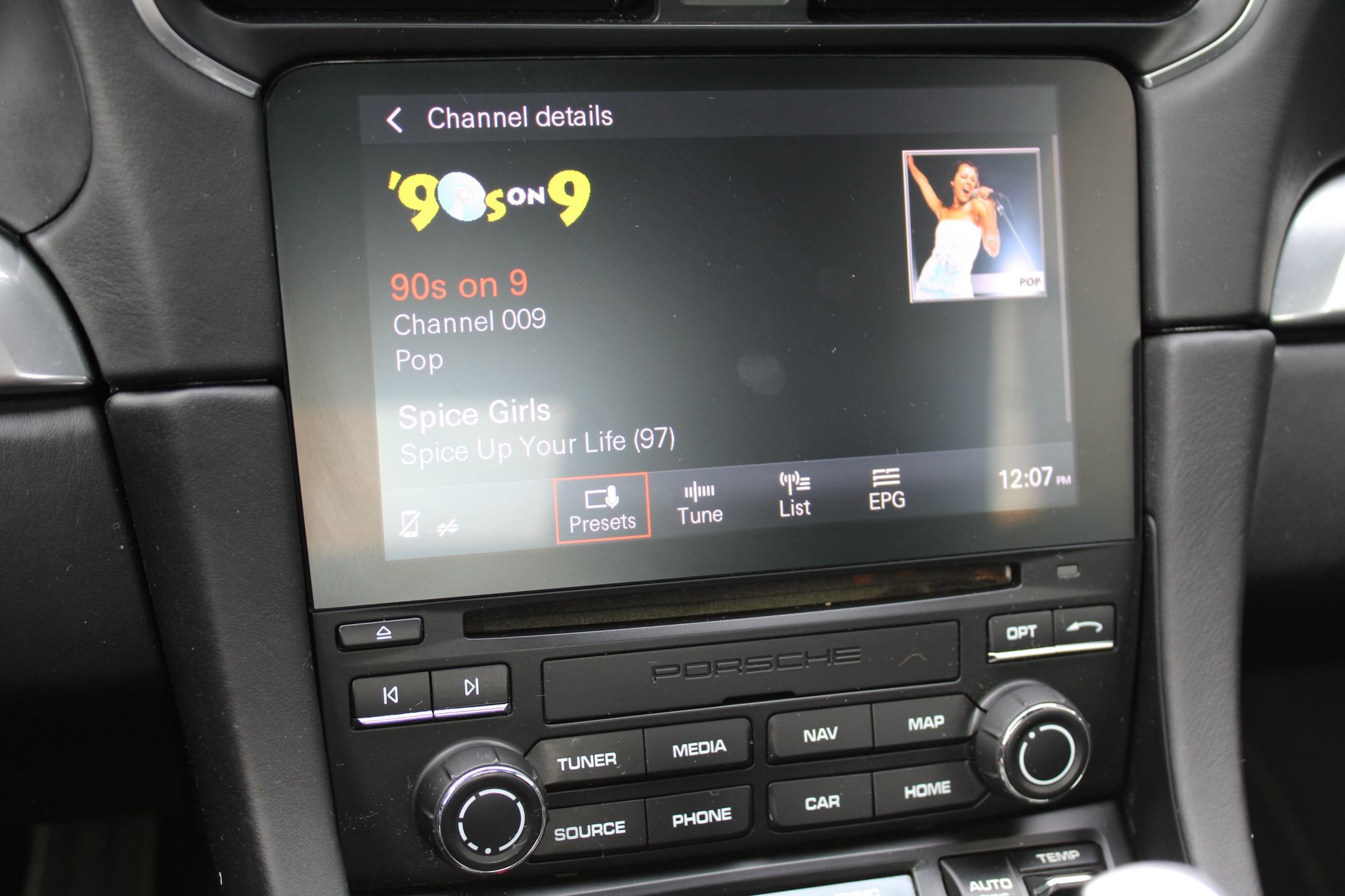 Used 2017 Porsche 911 Carrera image 17