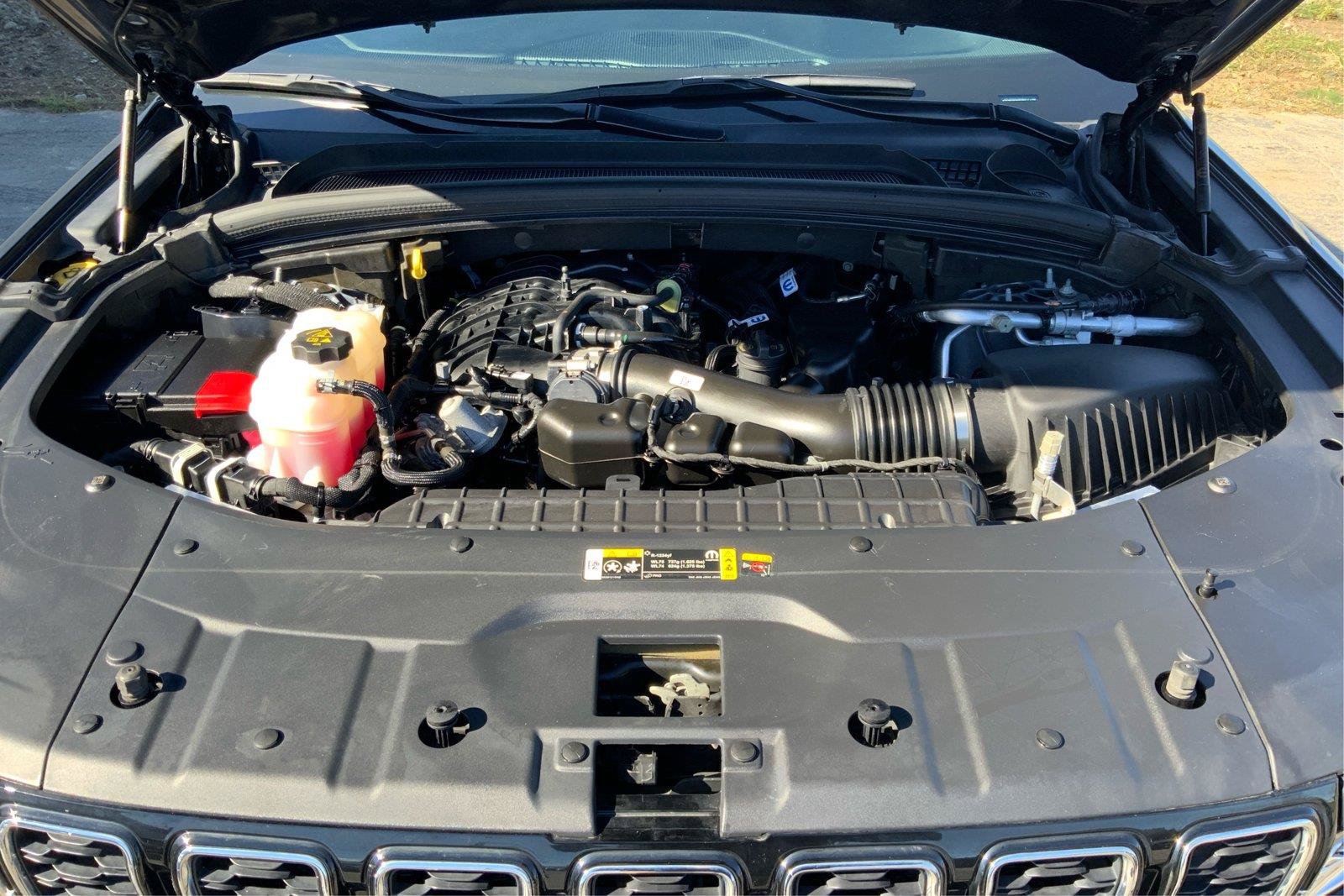 Used 2024 Jeep Grand Cherokee L Limited AWD/4WD image 23