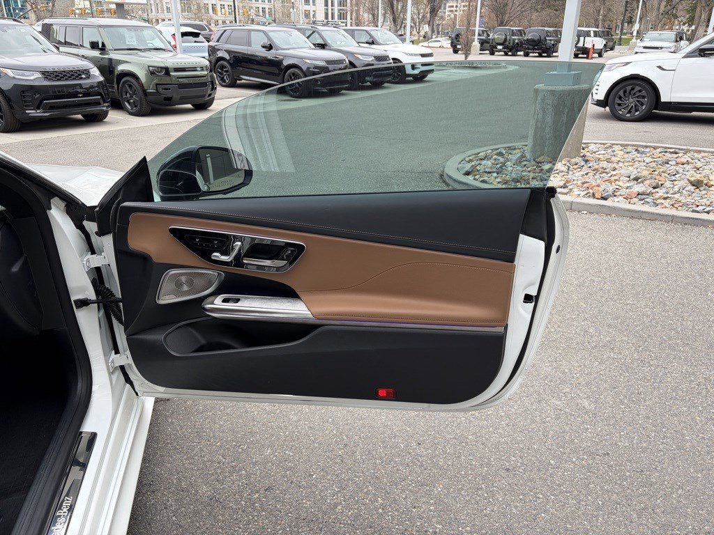 Used 2025 Mercedes-Benz CLE 300 4MATIC Coupe image 8