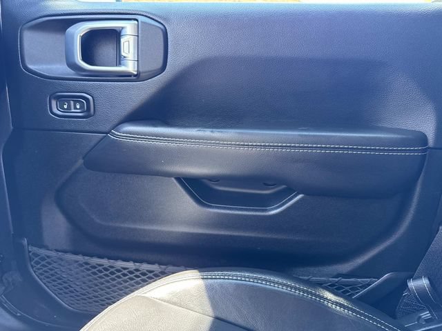 Used 2018 Jeep Wrangler Unlimited Sahara AWD/4WD image 22
