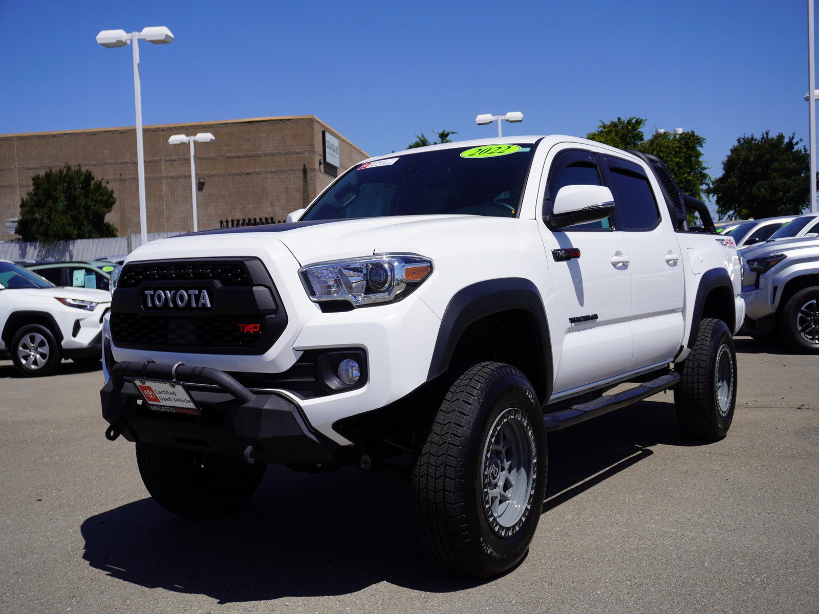 Used 2022 Toyota Tacoma TRD Off-Road w/ Technology Package AWD/4WD image 7