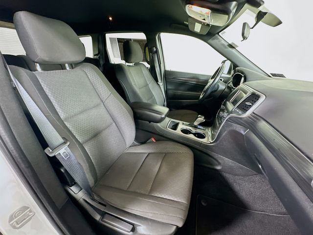 Used 2021 Jeep Grand Cherokee Laredo image 26