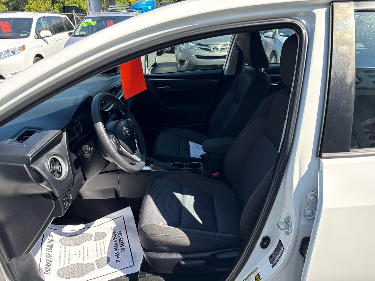 Used 2017 Toyota Corolla LE image 10