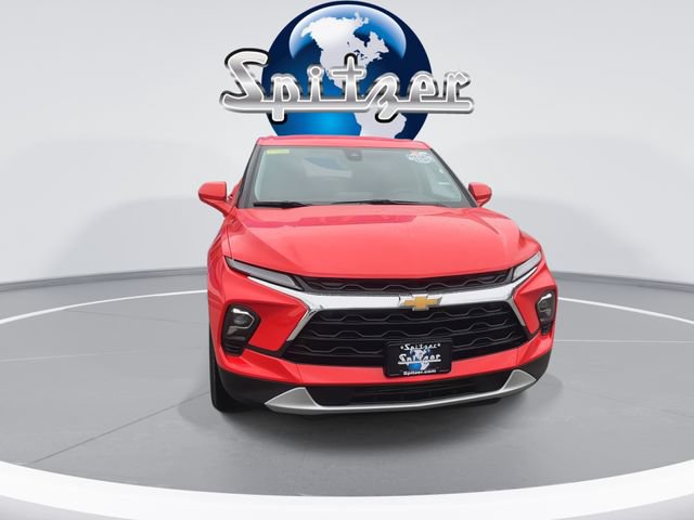 Used 2025 Chevrolet Blazer LT AWD/4WD image 3