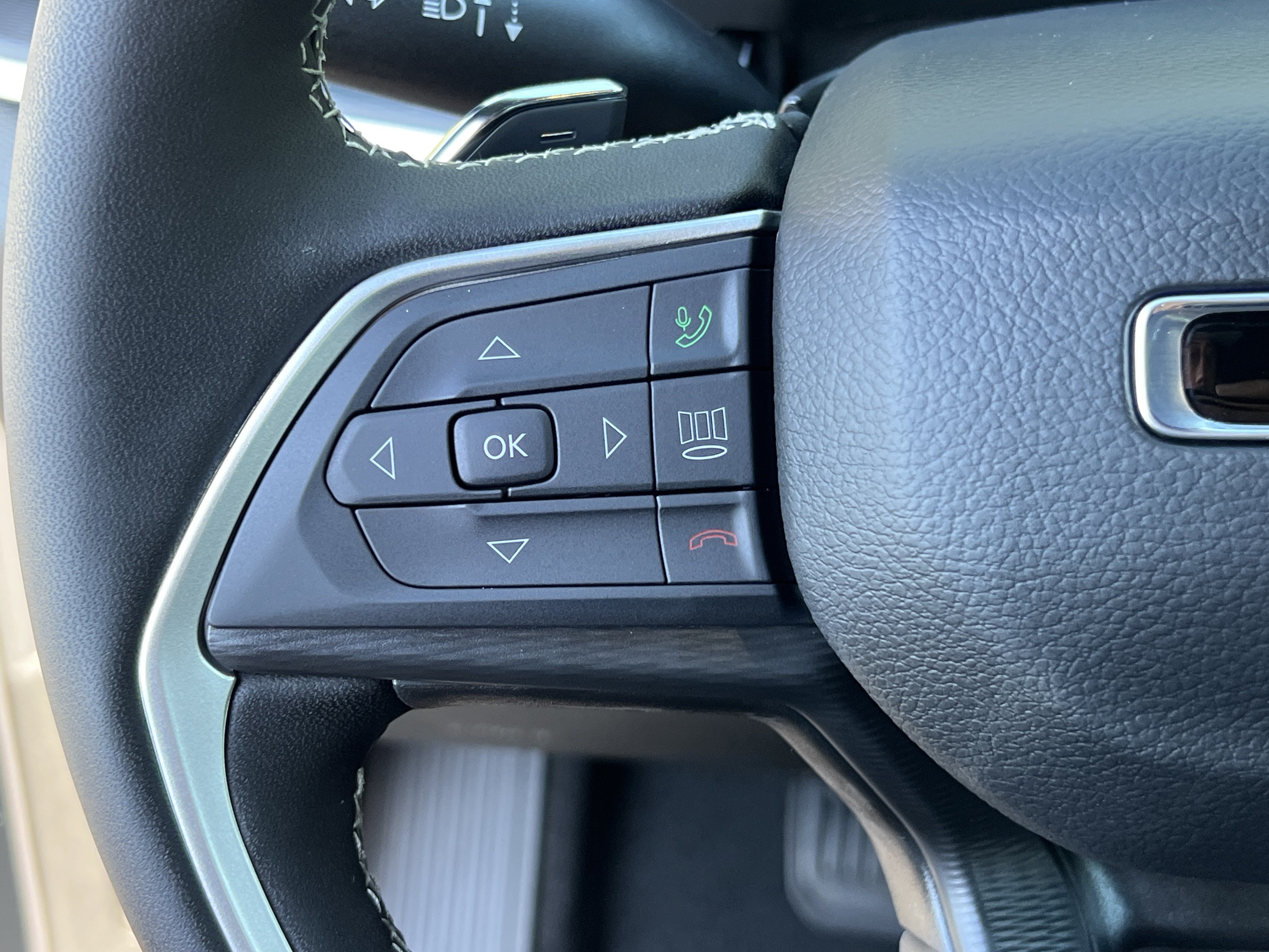 New 2026 Jeep Grand Cherokee Laredo X RWD image 24