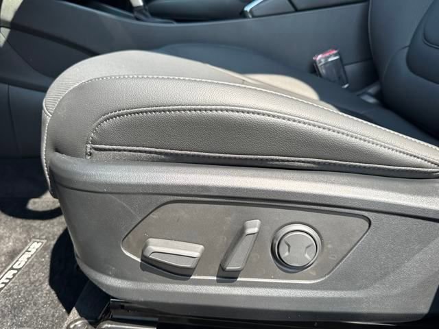 Certified 2026 Hyundai Santa Cruz SEL image 12