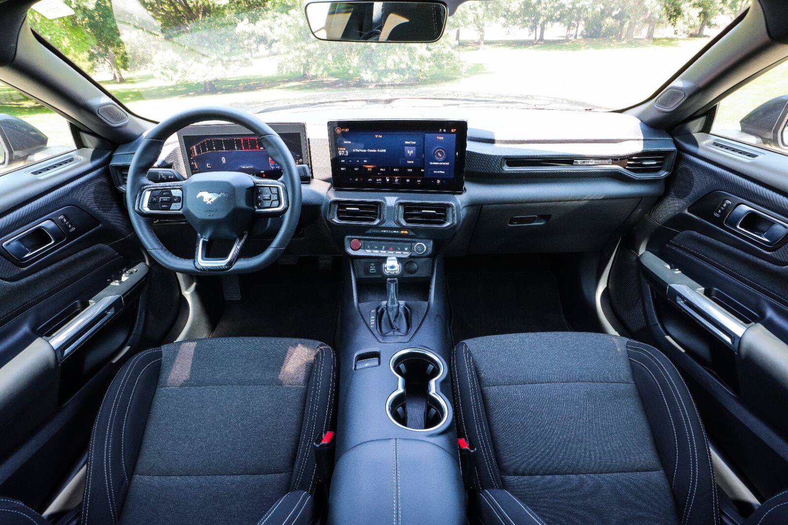 Used 2024 Ford Mustang Coupe RWD image 2