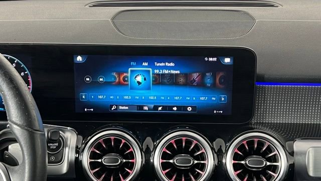 Used 2022 Mercedes-Benz GLB 250 GLB 250 image 24