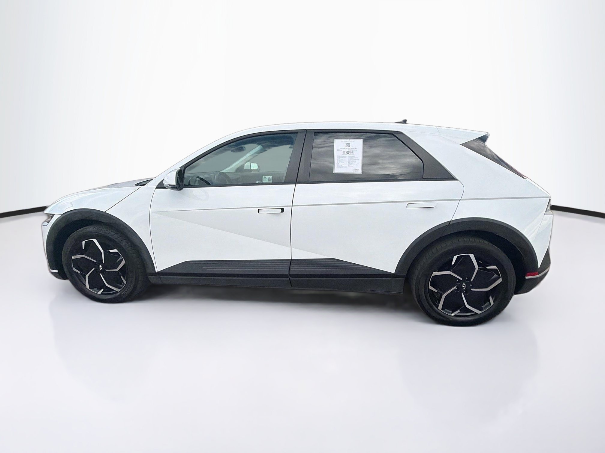 Used 2024 Hyundai Ioniq 5 SEL AWD/4WD image 4