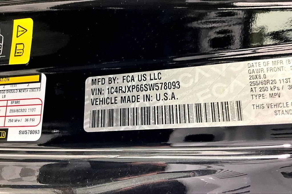 Used 2025 Jeep Wrangler Unlimited Sahara AWD/4WD image 18