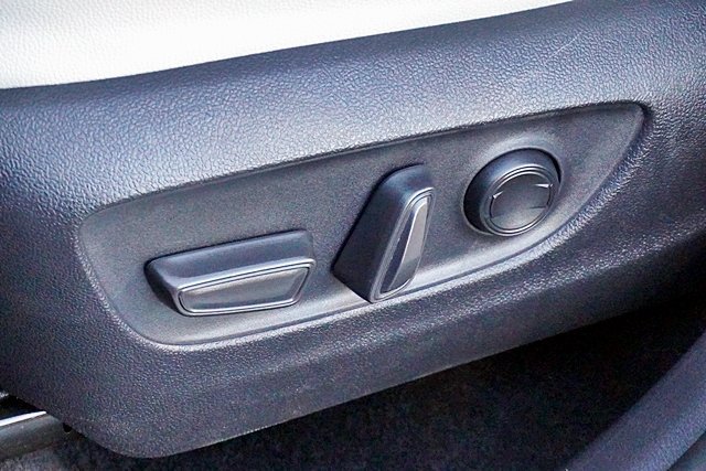 Used 2025 Toyota Grand Highlander FWD image 23