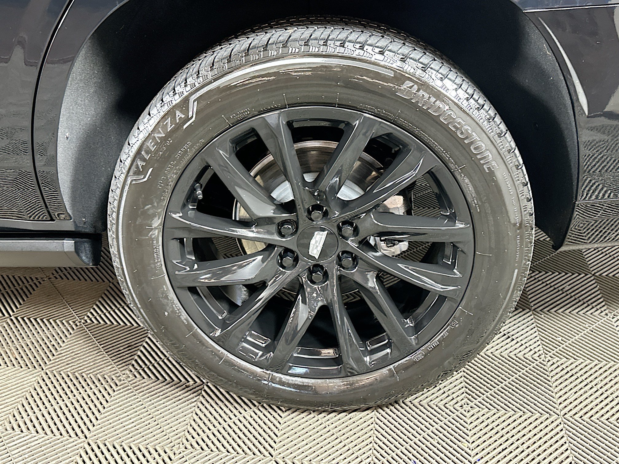 Used 2025 Cadillac Escalade Sport Platinum w/ LPO, Floor Liner Package AWD/4WD image 35