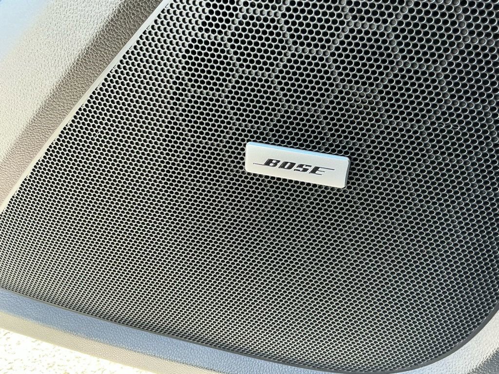 Used 2018 Chevrolet Traverse LT image 33