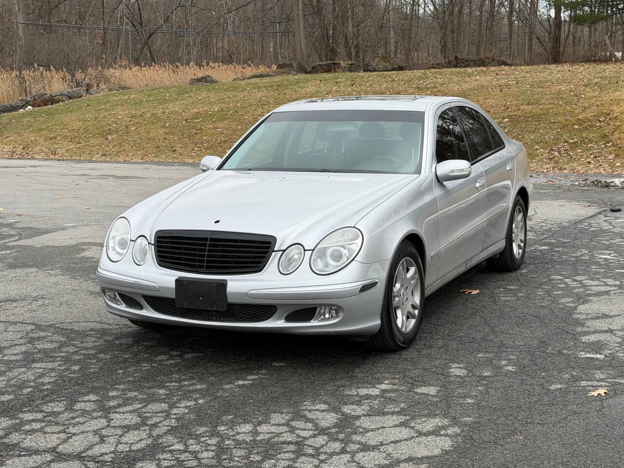 Used 2005 Mercedes-Benz E 320 4MATIC Sedan image 3