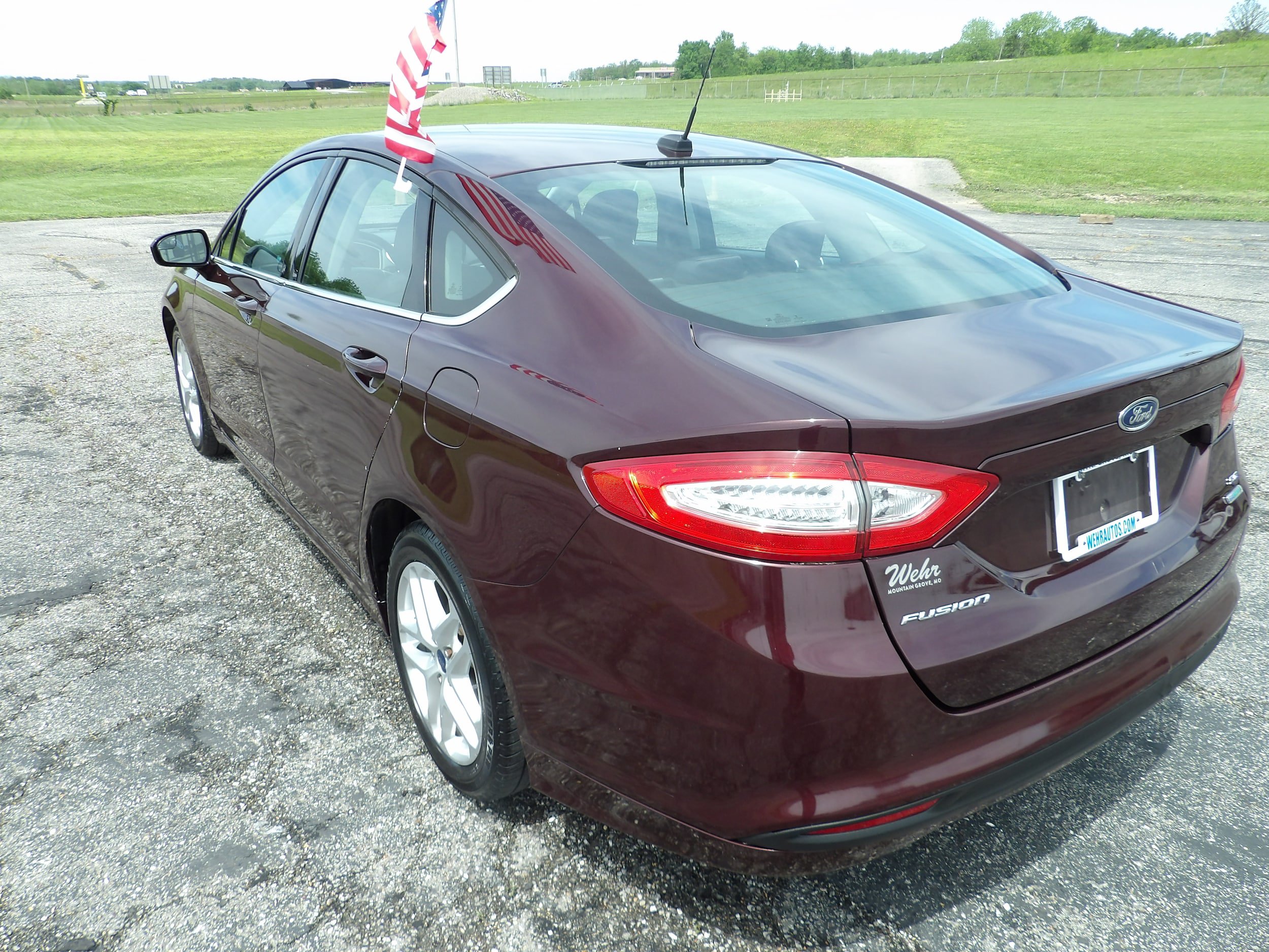 Used 2013 Ford Fusion SE FWD image 8