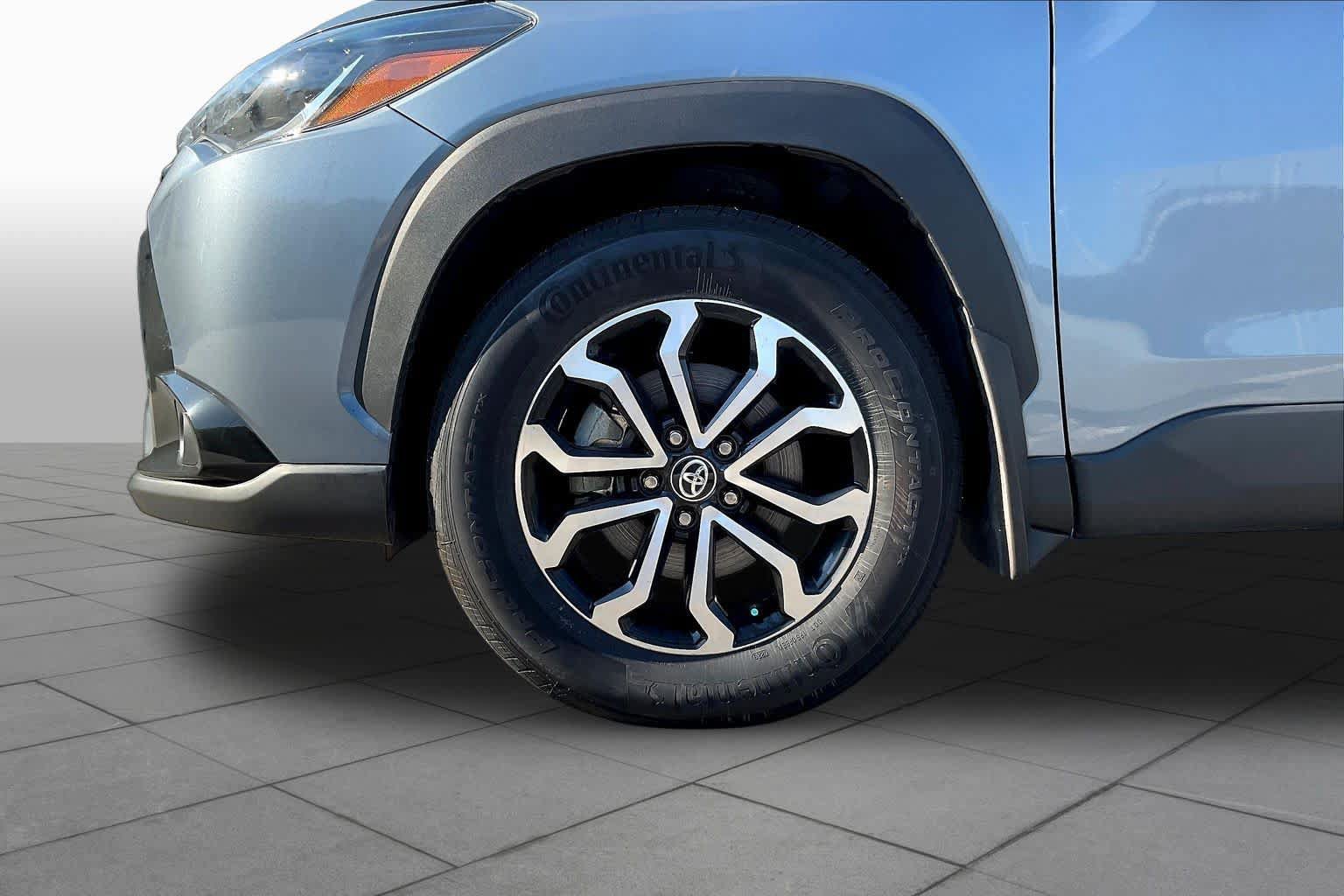 Used 2024 Toyota Corolla Cross AWD Hybrid image 11