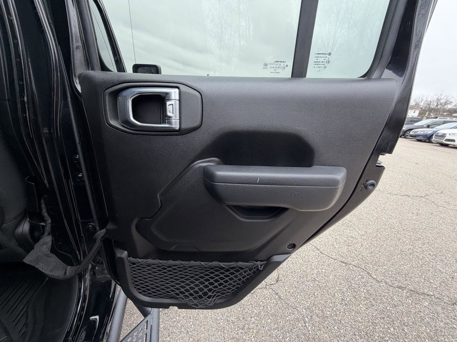 Used 2022 Jeep Gladiator Mojave w/ Cold Weather Group image 27